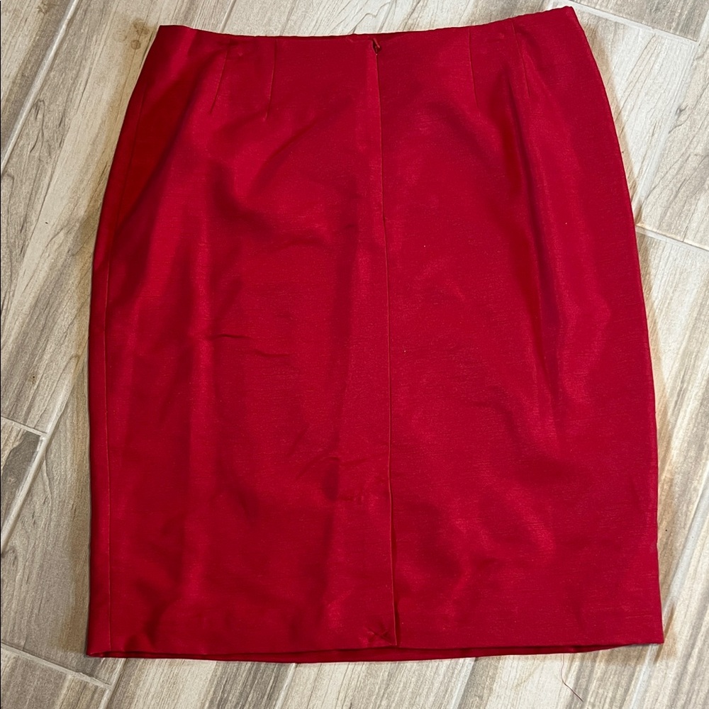 Women's Scarlet Suit - Picture 5 of 7